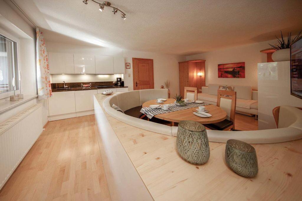 Haus Ingrid Apartment เซิลเดน ภายนอก รูปภาพ